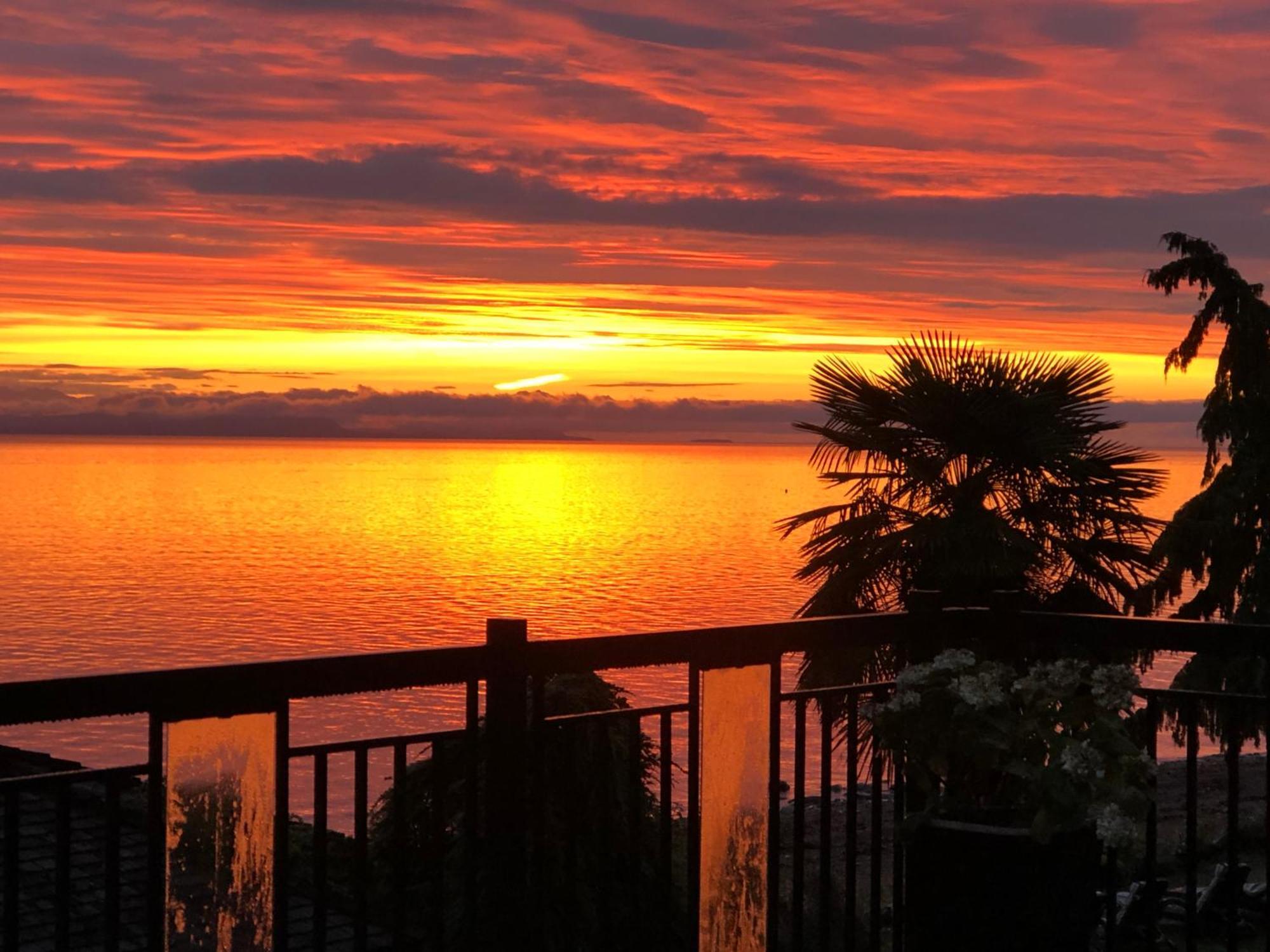 Qualicum Breeze Beach Resort Bowser 外观 照片
